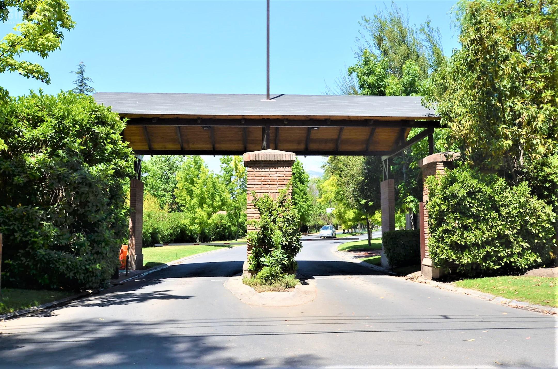 Sitio en Venta, Piedra Roja