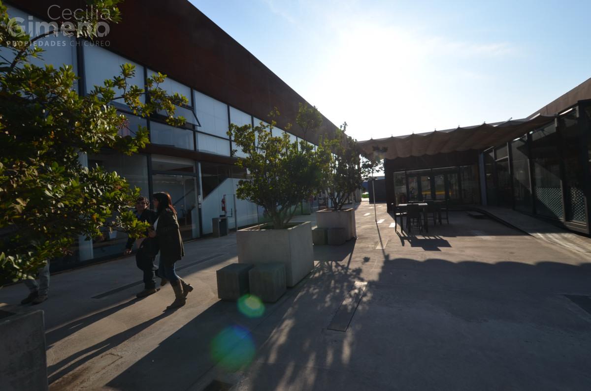 Local Comercial en Arriendo, Chicureo Oriente